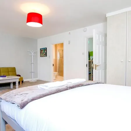 Marina Townhouse 4 Bedroom W Parking Feriehus