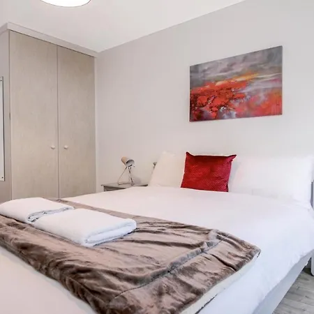 Marina Townhouse 4 Bedroom W Parking Galway