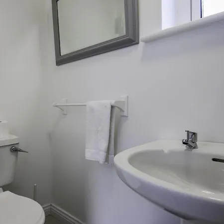 Marina Townhouse 4 Bedroom W Parking