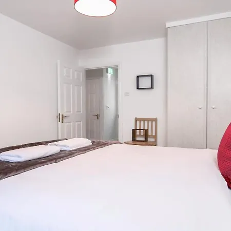 Marina Townhouse 4 Bedroom W Parking בית נופש