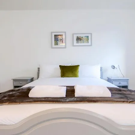 Marina Townhouse 4 Bedroom W Parking * غالواي